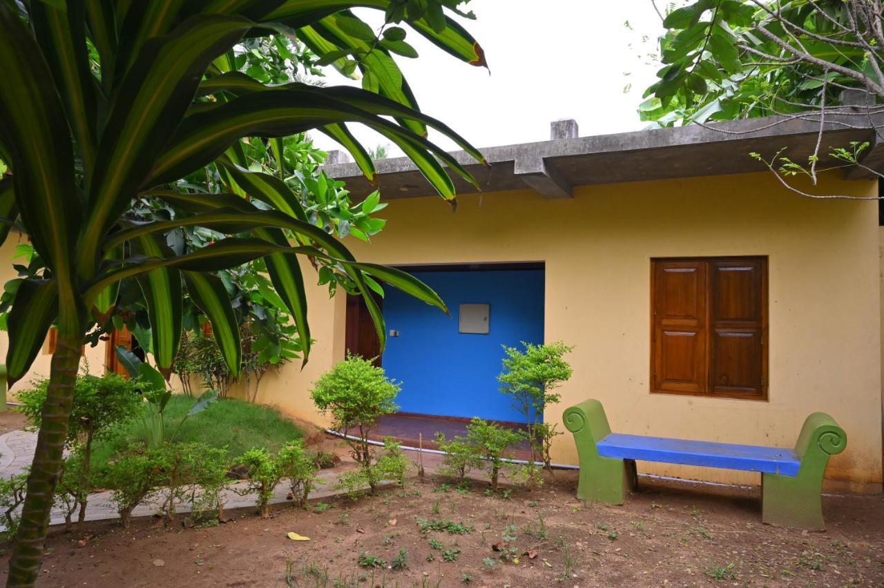 Les Boganveillea Heritage Guest House Auroville Exterior foto
